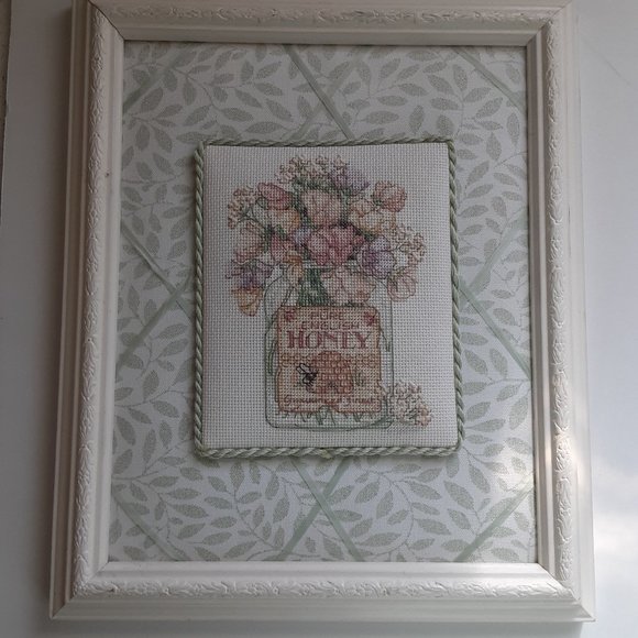 Handcrafted Cross Stitch Peach Florals Sage Green Foliage Honey Jar Cream Frame - Picture 1 of 4